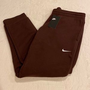 Nike Tapered Sweatpants